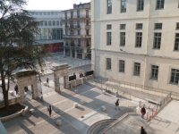 L'entrée du lycée